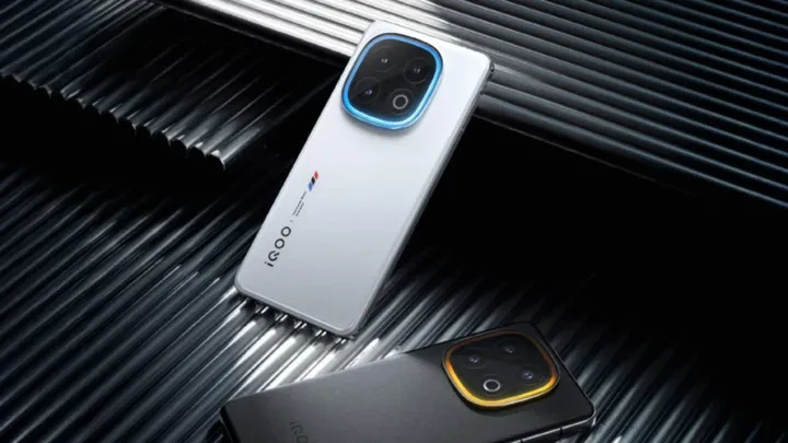 Desain futuristik iQOO 15, HP monster yang akan rilis pada 20 Oktober dengan chipset Snapdragon 8 Gen 4 dan kamera flagship.