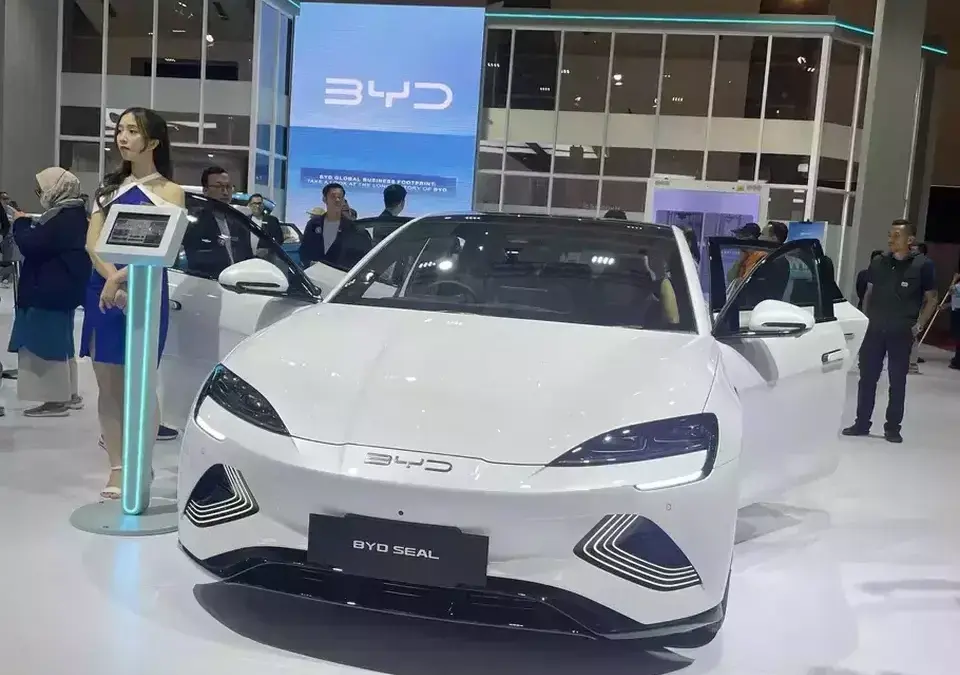 Tren penjualan mobil listrik Indonesia 2025 meningkat di pameran otomotif nasional